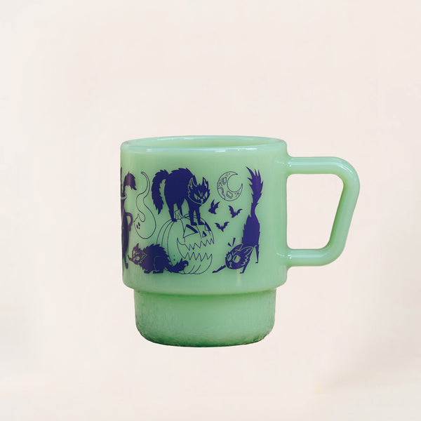 SCAREDY CAT MILK GLASS MUG
